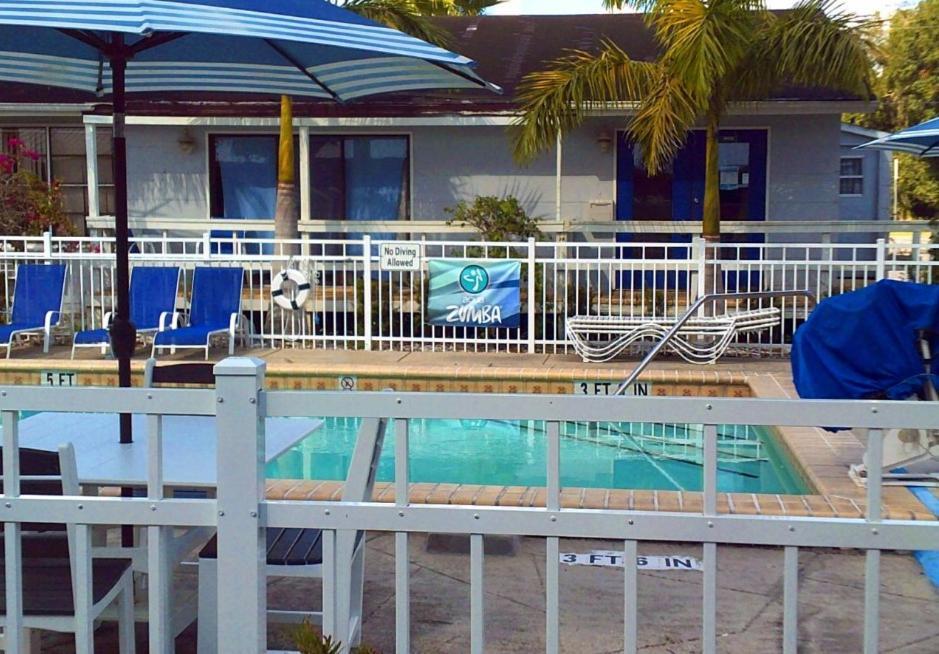 The Rivers Edge Motel LaBelle Extérieur photo