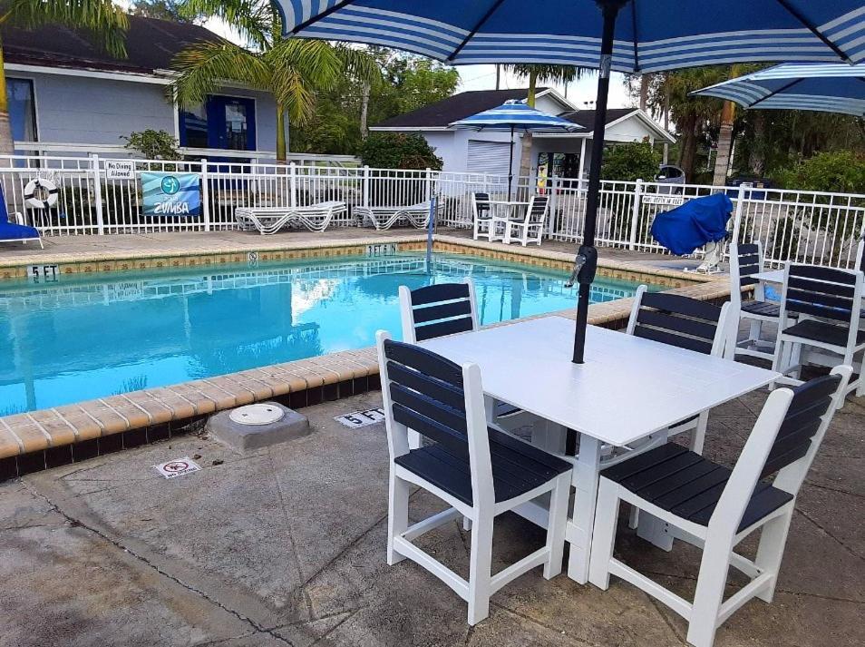 The Rivers Edge Motel LaBelle Extérieur photo