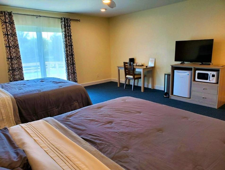 The Rivers Edge Motel LaBelle Extérieur photo